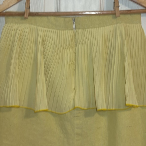 Vintage Yellow Miniskirt, Large - Picture 4 of 6